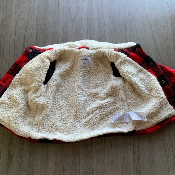 Old Navy Red and Black Plaid Jacket with Cream Sherpa Collar - Picture 4 of 5